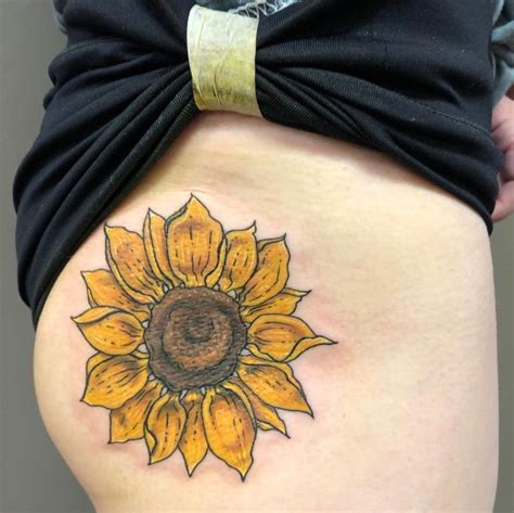 Tatuagem no bumbum: 85 ideias sensuais e originais